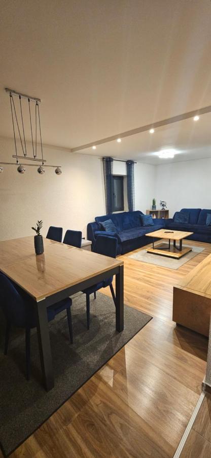 Betty Apartments Borik - Whole Ground Floor ロヴィニ エクステリア 写真